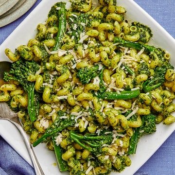 Walnut Pesto Pasta, Tube Pasta, Pesto Pasta Recipe, Pesto Pasta Recipes, Walnut Pesto, Pasta Sauce Recipes, Pesto Pasta, Anchovies, Pasta Recipe