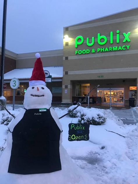 December 2018 Ashville NC Publix with snow Healthy Publix Finds, Publix Grocery, Publix Chicken Salad Recipe, Publix Appetizer, Publix Recipes Aprons, Publix Supermarket, Grocery Store, Old And New, Old School