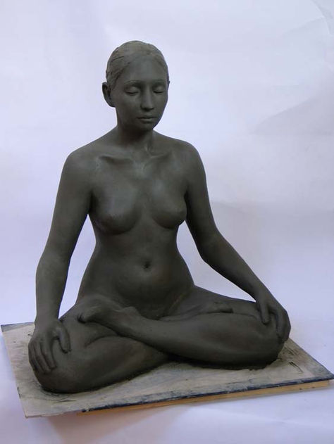 Sculpture of a sitting figure in the yoga lotus position. This is the clay model, hand made and the final bronze piece. Ang’s art, from calligraphy to marble carving and jewellery, is largely informed by the ideas of Advaita Vedanta in which the physical and the spiritual are seen as different expressions of one unified seamless whole. Anatomy Ceramics, Yoga Sculpture, Advaita Vedanta, Clay Model, Different Expressions, Yoga Lotus, Marble Carving, Lotus Yoga, Sitting Position