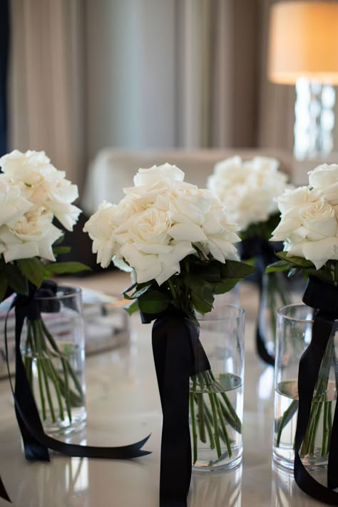 Black And White Wedding Flowers Bouquets, Bridesmaid Bouquet Centerpiece, Black And White Wedding Flowers, White Wedding Flowers Bouquet, Planning 2023, Centrepiece Wedding, Wedding Reception Tables Centerpieces, Black Centerpieces, Smith Wedding