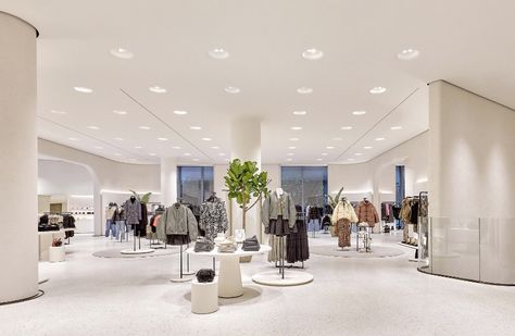 Zara Retail Design, Zara Store Interior Retail Design, Zara Interior Design, Zara Store Interior, Zara Store Design, Zara Interior, Men Interior Design, Store Merchandising, Hair Saloon