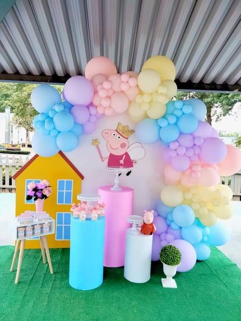 Peps Pig Birthday Decoration, Pepper Pig Balloon Ideas, Peppa Pig Birthday Balloon Arch, Peppa Pig Birthday Theme Decor, Peppa Pig Birthday Backdrop, Peppa Pig Birthday Decoration Ideas, Peppa Pig Decorations Ideas, Peppa Pig Balloon Decoration, Peppa Pig Birthday Decor