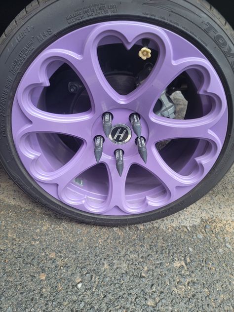 Cute Hubcaps, Girly Car Rims, Purple Car Aesthetic Inside, Cute Car Exterior Ideas, Kawaii Car Decals, Lilac Car Interior, Car Mods Interior Purple, Purple Car Decorations, Lavender Car Interior