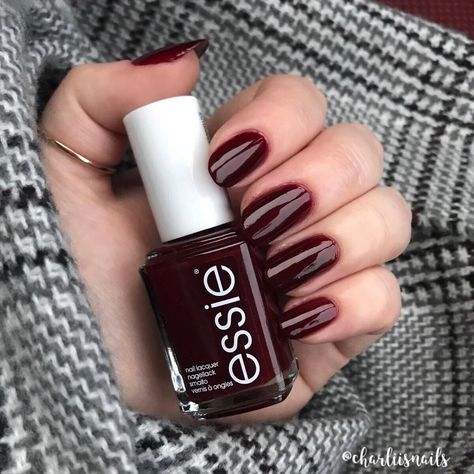 Dark Red Essie Nail Polish, Essie Dark Brown Nail Polish, Bordeaux Essie Nail Polish, Winter Nail Polish 2023, Dark Red Brown Nail Polish, Essie Red Shades, Nails Essie Colors, Essie Nail Polish Bordeaux Red Wines, Opi Wine Nail Polish