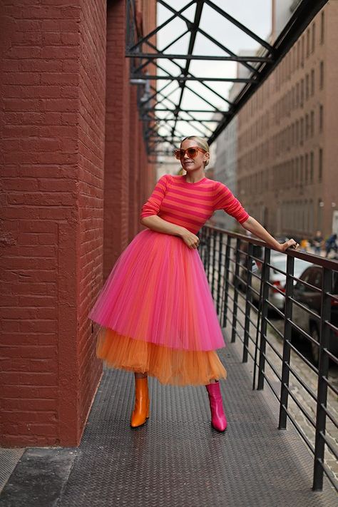 Tull Skirt, Valentines Fashion, Gonna In Tulle, Tiered Tulle Skirt, Blair Eadie, Bright Outfits, Skirt Tulle, Atlantic Pacific, Tiered Skirts