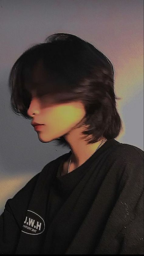 Overgrown Mullet Hairstyle, Medium Length Haircut Tomboy, Tomboy Wolf Haircut, Tomboy Mullet Haircut, Wolf Cut Girls Short Hair, Asian Wolf Cut Short, Wolf Cut Mullet Girl, Korean Wolf Haircut, Mullet X Wolfcut Haircut