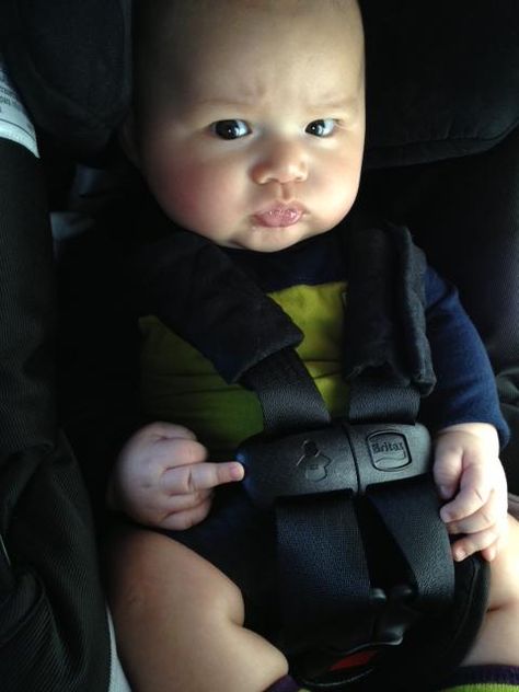 I usually have to guess what my baby is thinking... - Imgur Baby Middle Finger, Cutest Babies, The Game Of Life, Bad Kids, Road Rage, Family Humor, Parenting Humor, News Website, Funny Babies