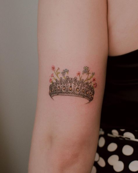 Princess Diana Tattoo, Diana Tattoo, Vintage Tattoo Art, Meaningful Tattoo Quotes, King Tattoos, Fairy Tattoo, Vintage Tattoo, Meaningful Tattoos, Pretty Tattoos