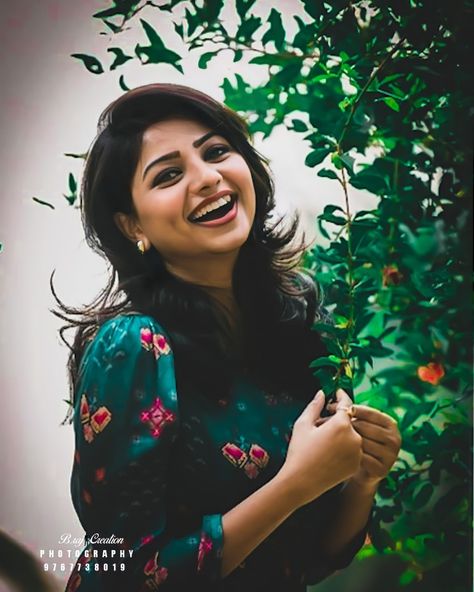 Rachita Rachita Ram Hd Images, Rachita Ram Photos, Rachita Ram, Watercolour Texture, 3840x2160 Wallpaper, Afghani Clothes, Disney Character Drawing, Mother Images, Cute Love Photos