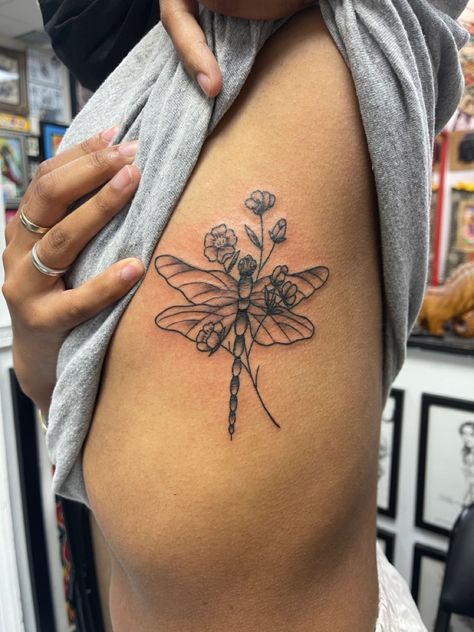 Hand Tattoo Dragonfly, Right Arm Sleeve Tattoo For Women, Dragon Fly Tattoo On Arm, Womens Tattoos Arm, Flower Dragonfly Tattoo, Floral Tattoo With Dragonfly, Dragonfly With Flowers Tattoo, Dragonfly Forearm Tattoo, Dragonfly Tattoo With Flowers