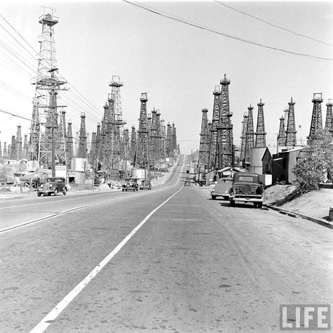 “Let’s go for a nice, long Sunday drive down to Long Beach,” they said. “We’ll get out of the city and take in some of that fresh sea air,” they said. “It’ll be fun!” they said. They lied. (Long Beach, California, circa 1935) Lakewood California, Garden Of Allah, Oil Field, California History, Photography Kit, Long Beach California, The Golden Years, Vintage Los Angeles, Vintage California