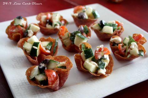 24/7 Low Carb Diner: Crisp Salami Cup Appetizers Salami Cups, Cup Appetizers, Salami Appetizer, Tomato Appetizers, Carb Dishes, Making Lists, Last Holiday, Low Carb Appetizers, Italian Dressing