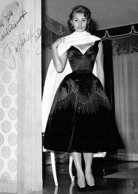 1950s Hollywood, 1950s Fashion Women, Wedding Dress Black, Hollywood Vintage, Robes Glamour, Vintage Hollywood Glamour, Sofia Loren, Glamour Vintage, Rita Hayworth