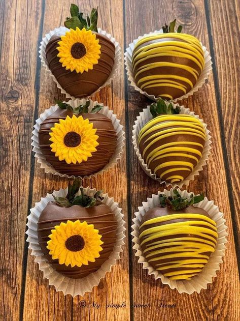 Sunflower Chocolate Covered Strawberries, Sunflower Treats, Strawberry Board, Chocolate Coverd Strawberries, Strawberry Pretzel, Chocolate Covered Fruit, Rustic Party, Chocolate Covered Treats, Edible Arrangements