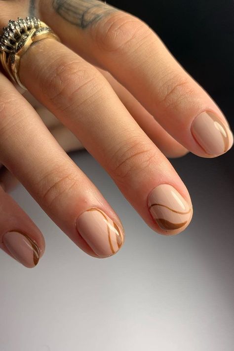 wood nails,brown nails,wood and nails,diy wooden nails,green wood nails,wood effect nails,wooden nail,long nails tapping,wood nail art,pattern nails,wooden nail art,pinterest nails Neutral Brown Nails Short, Simple Brown Nail Designs Short, Brown Detail Nails, Tan Fall Nail Designs, Nude Brown Nails Short, Brown Nails Design Short, Color Combinations 2023, Brown Nails Inspiration, Brown Nails Short