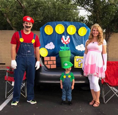 Trunk Or Treat Decorations, Cars Pfp, Mario Bros Costume, Mario Halloween Costumes, Mario Halloween, Trunker Treat Ideas, Halloween Car Decorations, Mario Bros Birthday Party Ideas, Harry Potter Halloween Costumes