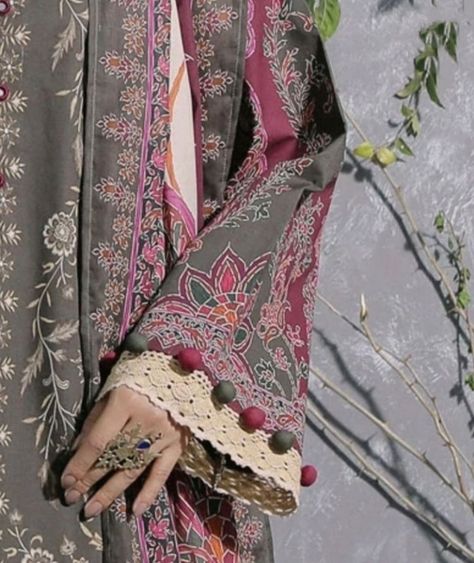 Couture, Haute Couture, Arms Designs For Suits Pakistani, Bazu Design, Latest Sleeves Designs, Dresses Sleeves, Design For Kurti, Kurti Sleeves, Lace Suit