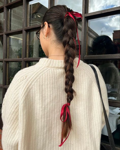 Bow Hairstyle, Ribbon Hairstyle, 가을 패션, Aesthetic Hair, Ponytail Hairstyles, Trendy Hairstyles, Pretty Hairstyles, Hair Hacks, Hair Looks