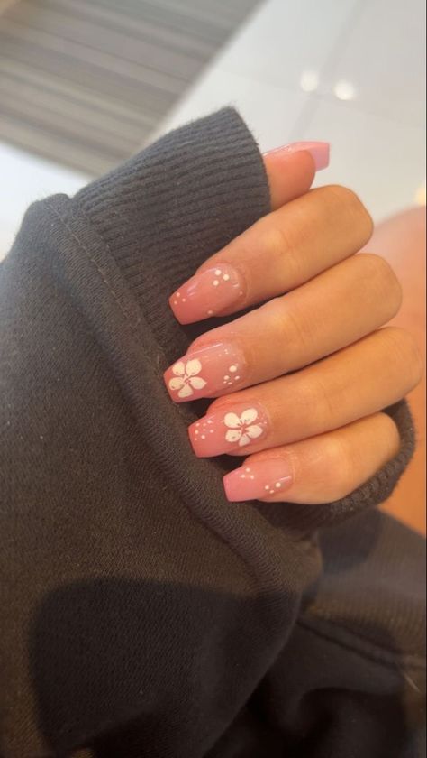 Hawaii Nails, Simple Gel Nails, Girly Acrylic Nails, Casual Nails, Ombre Nail Designs, Acrylic Nails Coffin Short, Short Acrylic Nails Designs, Pink Acrylic Nails, Pretty Acrylic Nails