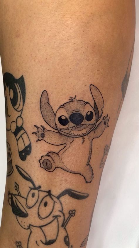 Stitch Flash Tattoo, Black And White Stitch Tattoo, Disney Stitch Tattoo, Lilo And Stitch Tattoo, Dragon Tattoo Ideas, Matching Tats, Smile Tattoo, Stitch Tattoo, Dragon Tattoos