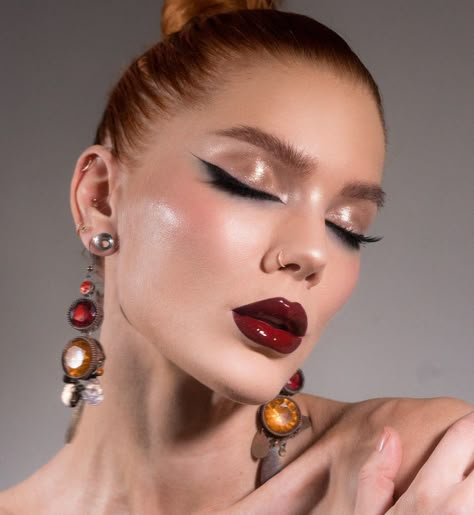 Formal Makeup Ideas, Glamorous Makeup Looks, Rouge Makeup, Vogue Makeup, Fashion Show Makeup, Makeup Christmas, Holiday Makeup Looks, Eye Makeup Styles, Linda Hallberg