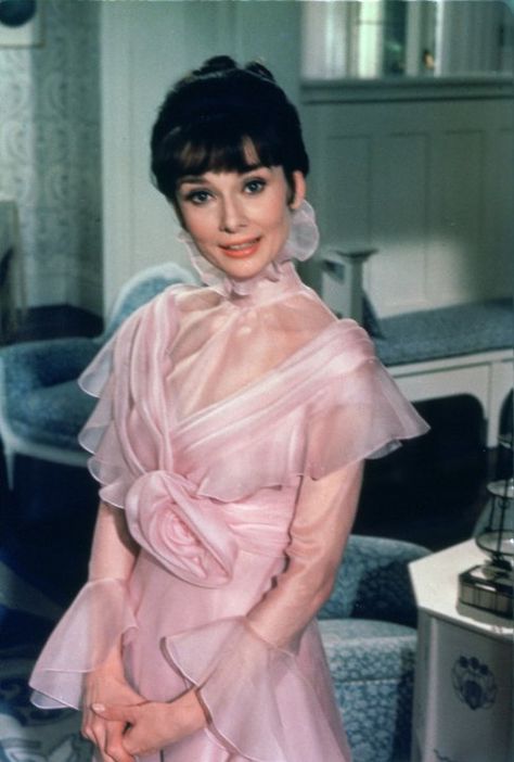 My Fair Lady (1964) Audrey Hepburn My Fair Lady, Audrey Hepburn Wedding Dress, Coquette Women, Iconic Gowns, Audrey Hepburn Wedding, Audrey Hepburn Pictures, Rex Harrison, Aubrey Hepburn, Historical Gowns