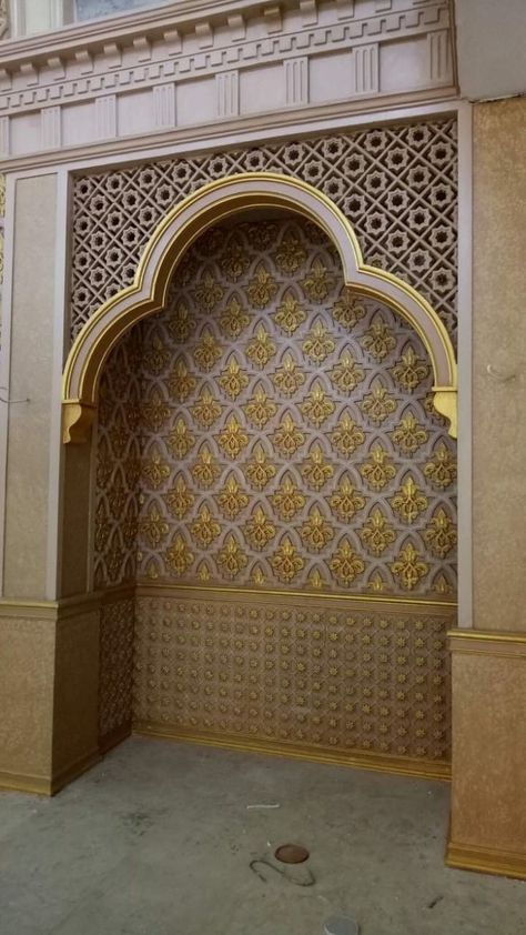 Masjid Mehrab Design, Masjid Interior Design Modern, Masjid Design, Metal Interior Design, Classic House Interior Design, Mosque Design Islamic Architecture, Ganpati Decoration Theme, Muslim Prayer Room Ideas, Modern Classic Interior