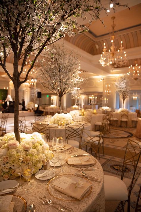 [Promotion] 37 Great Indoor Wedding Reception Decorations Insights You'll Be Glad You Discovered This Summer #indoorweddingreceptiondecorations Luxury Event Decor, Ballroom Wedding Reception, Dream Wedding Reception, Wedding Salon, Indoor Wedding Receptions, Inside Weddings, Wedding Venues Indoor, Dream Wedding Decorations, Elegant Wedding Reception