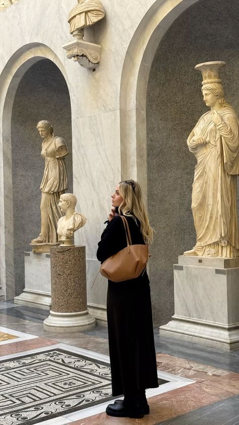 #vaticancity #vaticanmuseum #rome #aesthetics #instagrampostideas #polenebag Vatican Museum, When In Rome, Vatican Museums, Vatican City, Ancient Rome, Rome, Italy, Pins