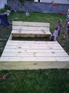 6' X 8' Sandbox.  With wood lid that opens into benches Great size, and nice clear instructions Sandbox With Benches, Sandbox Diy With Lid, Sandbox Hacks, Large Sandbox With Cover, Sandbox Ideas, Sandbox Plans, Sandbox With Lid, Sand Boxes, Build A Sandbox