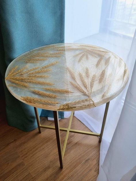 Resin Furniture Diy, Epoxy Ideas Diy, Resin Table Ideas, Diy Resin Coffee Table, Diy Resin Table, Resin Tables, Resin And Wood Diy, Resin Coffee Table, Epoxy Resin Diy