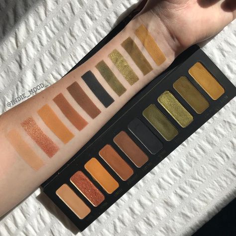 💚SWATCHES: @meltcosmetics 💚 Here is my final review of the @meltcosmetics Gemini Palette. I want to start off by saying that the Melt Cosmetics stack eyeshadow formula is one of my favorites of all time. I own the Rust, Dark Matter, and Radioactive stacks (reviews and swatches will be coming soon!). I was super excited for the Gemini Palette because I love mustards and greens. I did really enjoy using this palette. My favorite shades were Mochi, Fire OG, and Goalz (the top three swatches). I s Melt Cosmetics Gemini, Gemini Palette, Golden Valley, Makeup News, Melt Cosmetics, Makeup Is Life, Bath And Body Products, Face Card, Hair Remedies