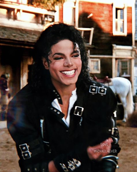 ❥𝑀𝑒𝑔𝒶𝓃 on Instagram: “.🧸🐰🏍🔥 . My Favorite Smile in the whole wide world ☺️ “Speed Demon” was released as a special limited-edition 7” promotional single in…” Michael Jackson Poster, Michael Jackson Dangerous, Michael Jackson Funny, Speed Demon, Michael Jackson Wallpaper, Michael Jackson Bad, Michael Jackson Pics, King Of Pop, Pop Collection