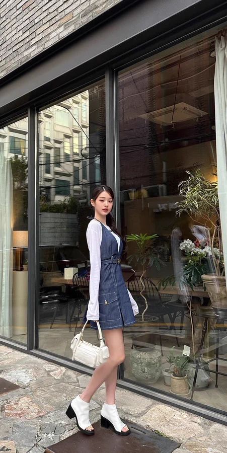 Wonyoung Ive Wallpapers, Wonyoungism Wallpaper, Ive Wallpaper, Korean Outfit Street Styles, Korean Celebrities, Classic Outfits, Diy Fashion, Beauty Routines, Beautiful Outfits