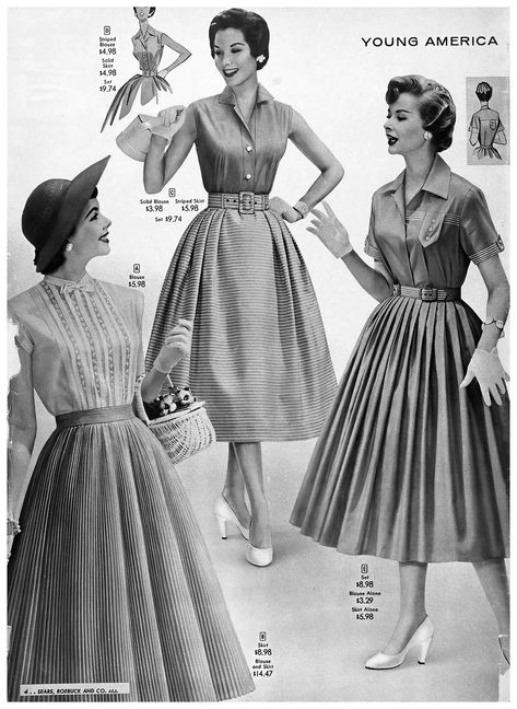 1940’s Outfits, 1950s Fashion Teenagers, 50s Outfit, 60s Vintage Fashion, Technical Theatre, Dior New Look, 1950s Fashion Women, 1950s Women, Fifties Style