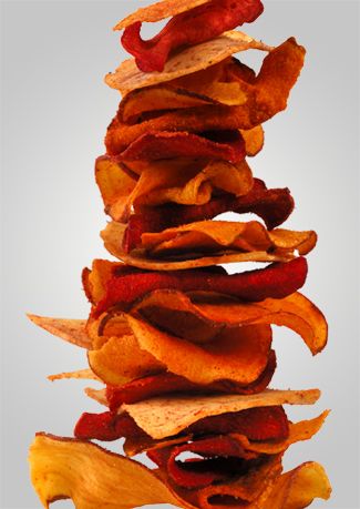 How to make crispy crunchy, healthy veggie chips Vegetable Chips Recipe, Vegetable Chips, Cooking Photos, Veggie Chips, Sweet Potato Chips, Dehydrated Food, Cooking Guide, Vegan Snacks, Snack Time