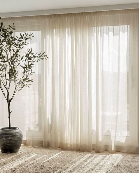 Casa Clean, تصميم للمنزل العصري, Voile Curtains, Curtains Living, Curtain Designs, Sheer Curtain, Lounge Room, Curtains Bedroom, Sheer Curtains