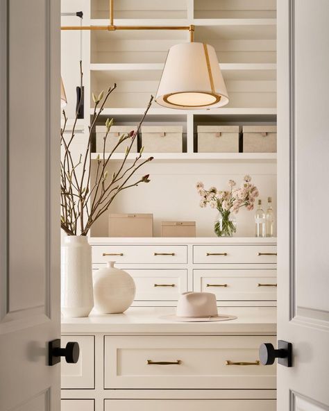 Sharing a divine moment with this closet by Tori Rubinson Interiors at Fort Worth Dream Street. Styling by Melanie Mckinley. Photography by Stephen Karlisch. Learn more! Studio Mcgee Walk In Closet, Closet With Island, Tori Rubinson, Bedroom Island, Transitional Closet, Master Closet Design, Closet Island, Classy Closets, Classic Closet