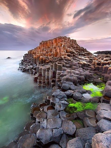 Giant's Causeway - Northern Ireland. We had to leave, we were there in the middle of a hurricane! Simply amazing place, however. Ireland Pictures, Giants Causeway, Giant's Causeway, Irish Style, Ireland Landscape, Free Falling, Have Inspiration, Rock Formations, Imagine Dragons