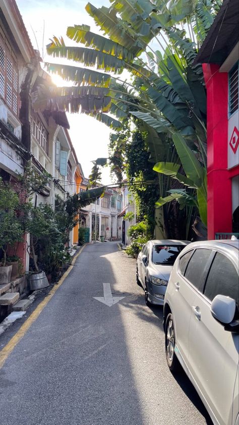 Malaysia Street, Malaysia Penang, Travel Malaysia, Penang Malaysia, Asian Countries, Junji Ito, Scuba Diving, Store Fronts, Where To Go