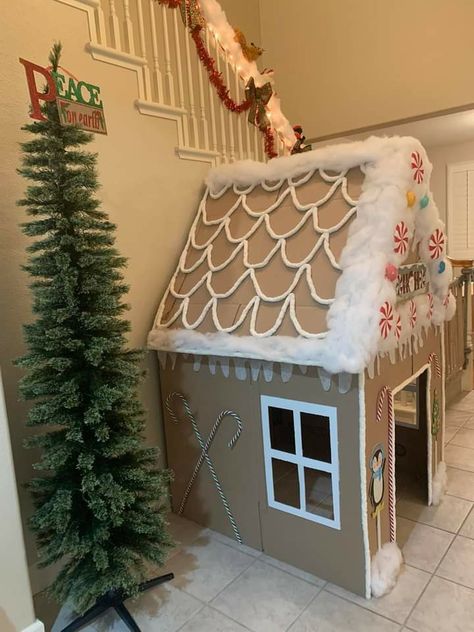 Christmas Decor With Cardboard, Cardboard Chimney Christmas, Gingerbread House Decorations Outdoor Diy Christmas, Christmas Parade Float Ideas Diy Gingerbread Houses, Ginger Bread House Card Board, Cardboard Ginger Bread House, Gingerbread House Float Parade, Card Board Gingerbread House, Christmas Aesthetic Crafts