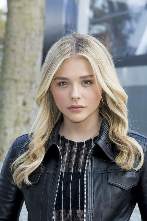 Chloe Grace Moretz Chloe Grace Mortez, Hit Girls, Louis Vuitton Fashion, Chloë Grace Moretz, Chloe Moretz, Grace Moretz, Chloe Grace Moretz, Chloe Grace, Black Leather Jacket