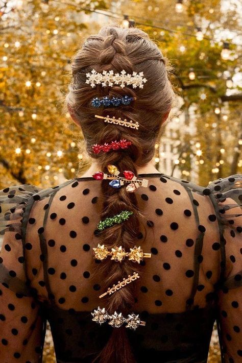 Festive Hair, Christmas Hair Accessories, Hair Jewels, Long Hair Updo, Dread Hairstyles, Christmas Hair, Fancy Hairstyles, Ring Fit, Delicate Earrings