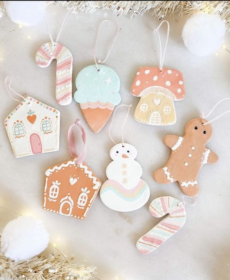 Diy Clay Ornaments, Oven Baked Clay, Baby Christmas Crafts, Clay Christmas Decorations, Baked Clay, Kids Christmas Ornaments, Christmas Clay, Xmas Diy, Clay Ornaments