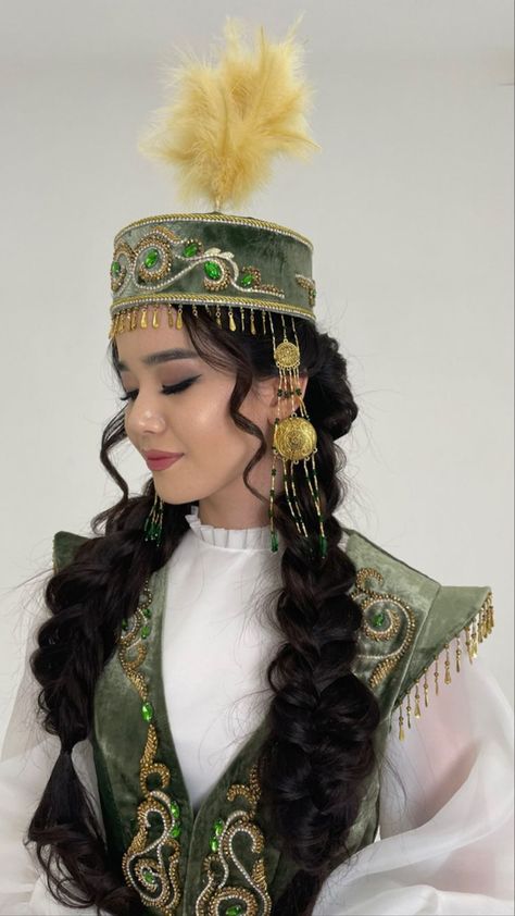 Traditional Kazakh Dress, Kazakh National Costume, Kazakh Dress, Algerian Clothing, Nikkah Dress, National Clothes, Turkish Culture, Turkish Fashion, Fairytale Dress