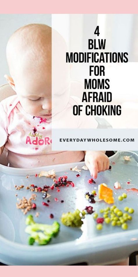 4 Baby Led Weaning Hacks for 6 months old, first foods ideas as homemade baby food stage 1 and recipes adaptations for moms afraid of choking with BLW. Use these modifications when researching 6 month baby food, 7 months old baby food, 8 month old baby food. Should you feed your 4 month old baby food? I discuss my research about when to start first foods and recipes for your baby. #babyledweaning #blw #babyfirstfoods #6montholdbabyfood #babyfoodrecipes #homemadebabyfood Blw Grocery List, 100 First Foods Blw, Starting Blw, Blw Tips, Fingerfood Baby, Baby Led Weaning First Foods, Weaning Foods, Baby Led Feeding, First Foods