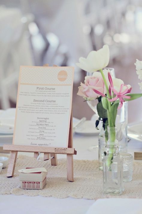 These tiny art easels are perfect for making your menu part of table’s centerpiece. Photo by Poppy Lane via Style Me Pretty. Wedding Menus Design, Wedding Table Menus, Menu Stand, Byron Bay Weddings, Art Easel, Wedding Candles, Menu Cards, Wedding Stationary, Wedding Menu