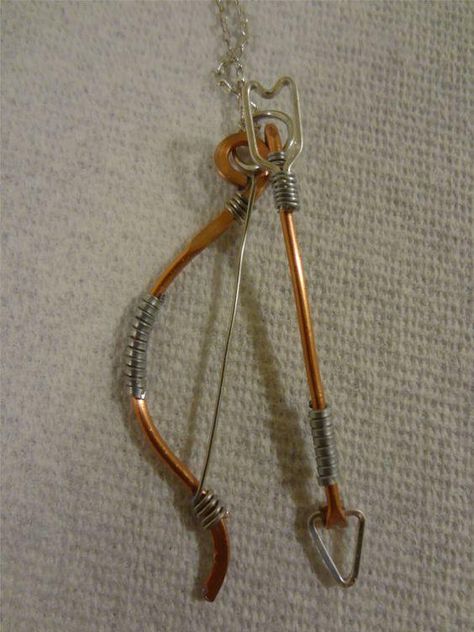 Craft ideas 12386 - Pandahall.com Wire Jewelery, Bijoux Fil Aluminium, Arrow Pendant, Cupids Bow, Wire Jewelry Designs, Bow And Arrow, Diy Wire Jewelry, Wire Work Jewelry, Wire Pendant