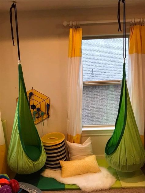 Small Sensory Playroom, Sensory Corner Ideas, Small Sensory Room Ideas, Sensory Corner At Home, Corner Playroom, Sensory Kids Room, Sensory Playroom, Sensory Corner, Space Play