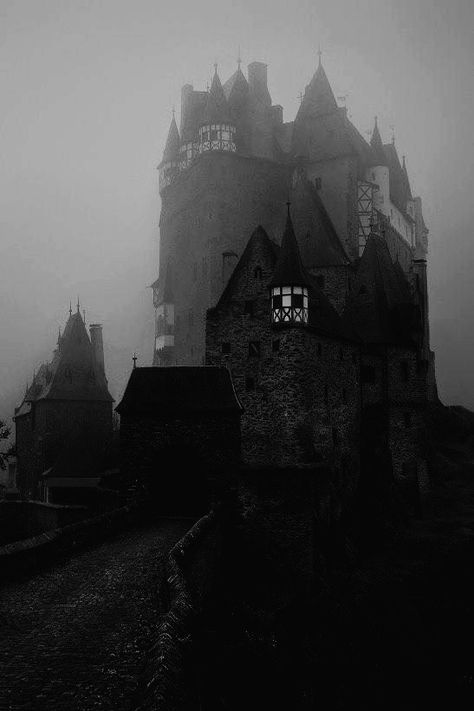 𝔙𝔞𝔪𝔭𝔦𝔯𝔞 on Twitter: "Burg Eltz, Germany.… " Medieval Aesthetic, Dark Castle, Gothic Castle, Castle Aesthetic, Royal Aesthetic, Slytherin Aesthetic, Gothic Aesthetic, Dark Academia Aesthetic, The Fog